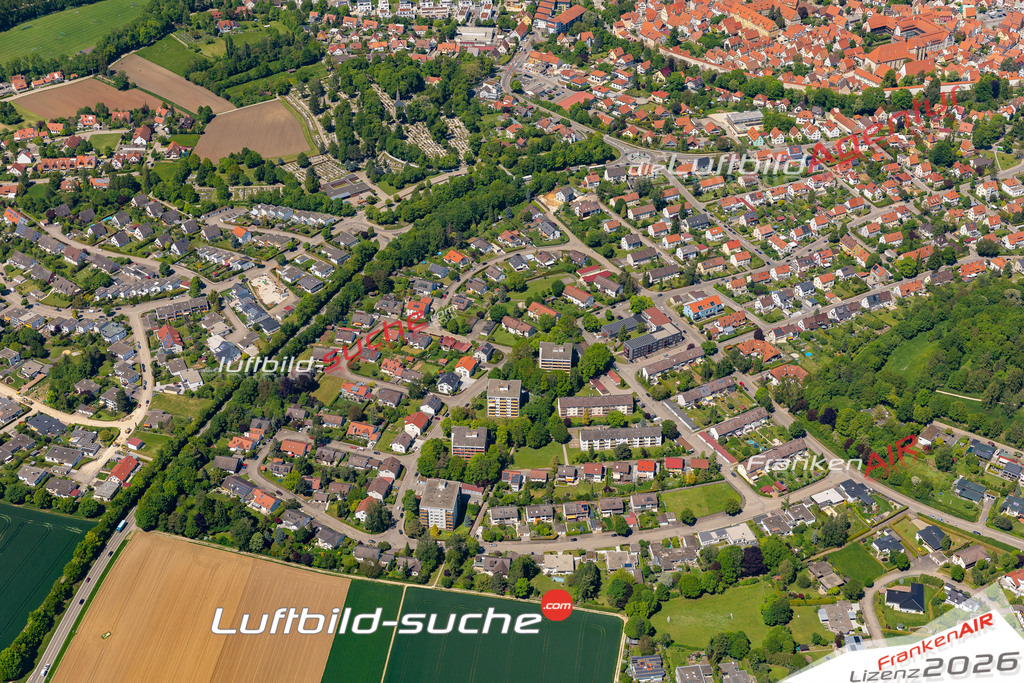 Die Luftaufnahme herkheimer-viertel - Nördlingen wurde 2021 mittels Flugzeug (keine Drohne) erstellt. Hohe Auflösung -für große Poster und Wandbilder geeignet!