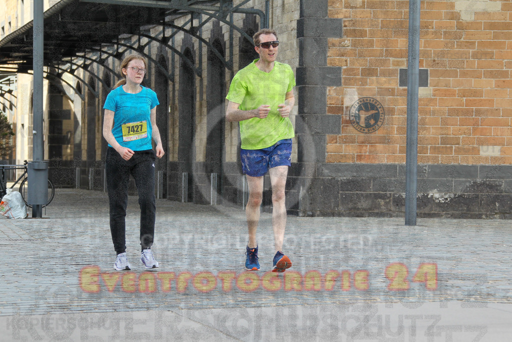 250920_1348_EV4_6705 | Sportfotografie im Rhein-Sieg Kreis, Köln, Bonn, NRW, Rheinland Pfalz, Hessen, etc. Unser Tätigkeitsfeld umfasst den Laufsport vom Volkslauf über den Marathon, Duathlon, Triathon bis zum Ultralauf wie Kölnpfad Ultra oder Schindertrail.