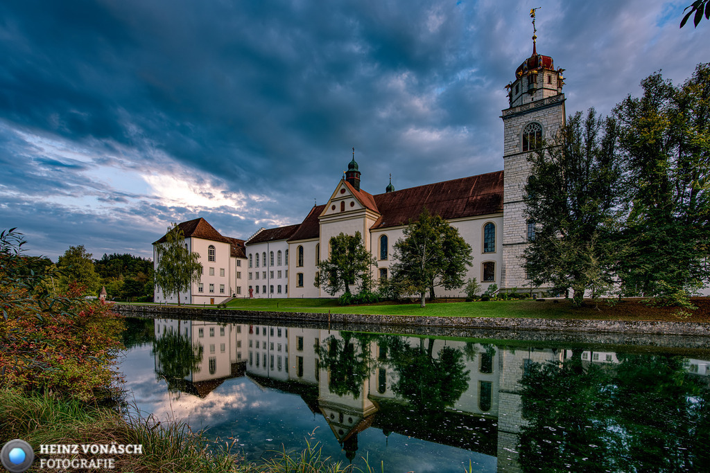 Alte_Architektur_0053 | Alle Bilder von Heinz Vonäsch Fotografie können alle zu günstigen Preisen gekauft werden! Download der Bilder, Ausdrucke, Postkarten, Tassen T-Shirts, Kalender, Alu- Dibond usw. - Realisiert mit Pictrs.com