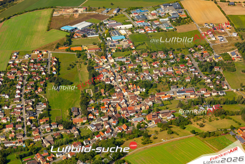 Das Luftbild zeigt :  Wilhelmsdorf - Die Luftaufnahme wurde 2024 vom UL-Flugzeug aus erstellt ( keine Drohne ) - Hochauflösende Luftaufnahme - Für grossformatige Ausdrucke geeignet. Die Geschenkidee !Mit Lizenz und Bildrechte bestellbar
