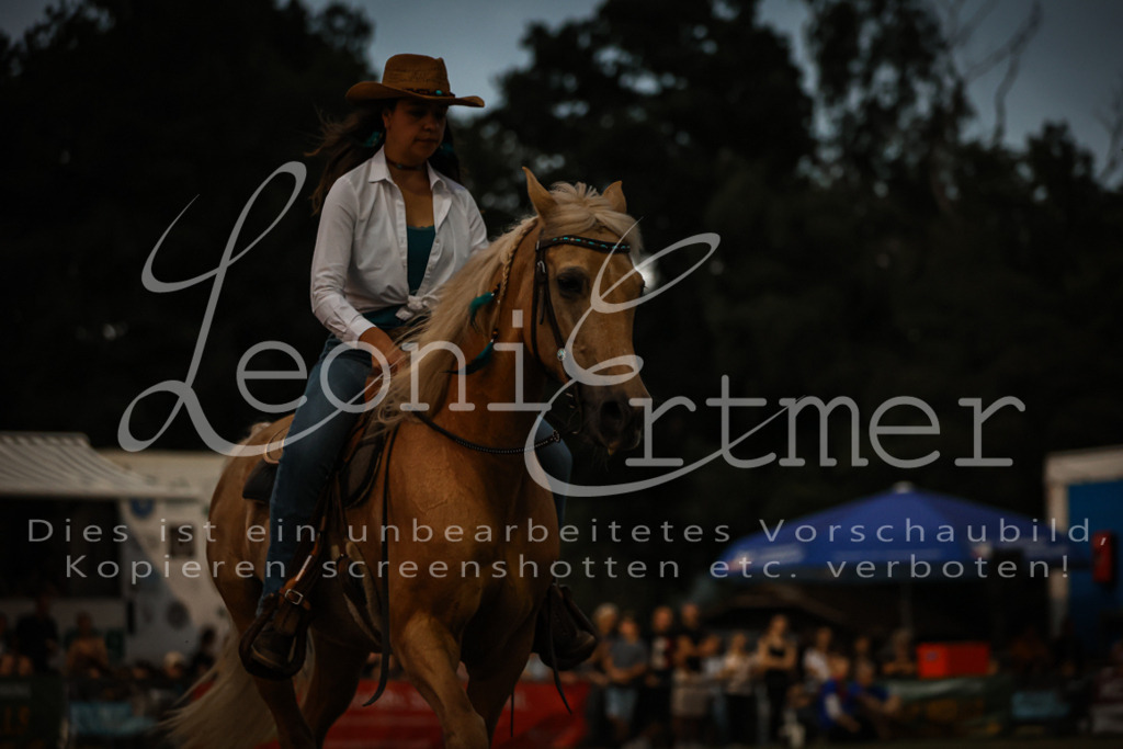 SaShow00229 | Leoni Ertmer Photography - Realisiert mit Pictrs.com