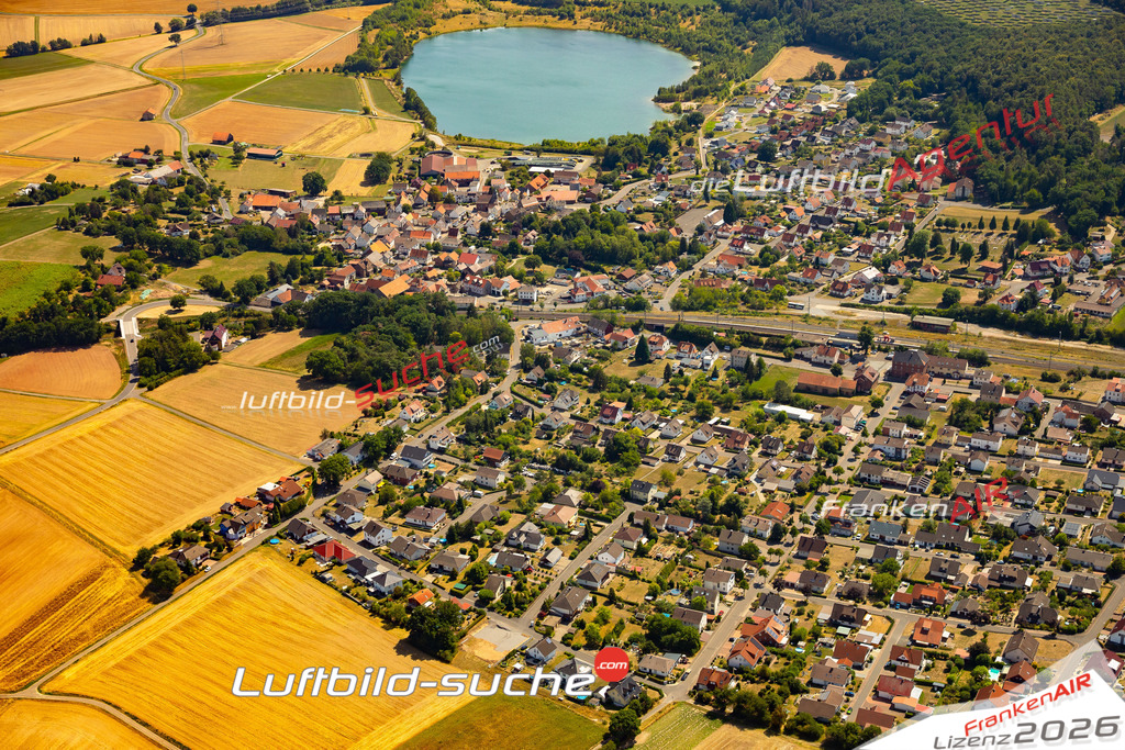 Die Luftaufnahme Zimmersrode - Neuental wurde 2022 vom Flugzeug aus (keine Drohne) erstellt. Hohe Auflösung -für große Poster und Wandbilder geeignet - Garantiert!