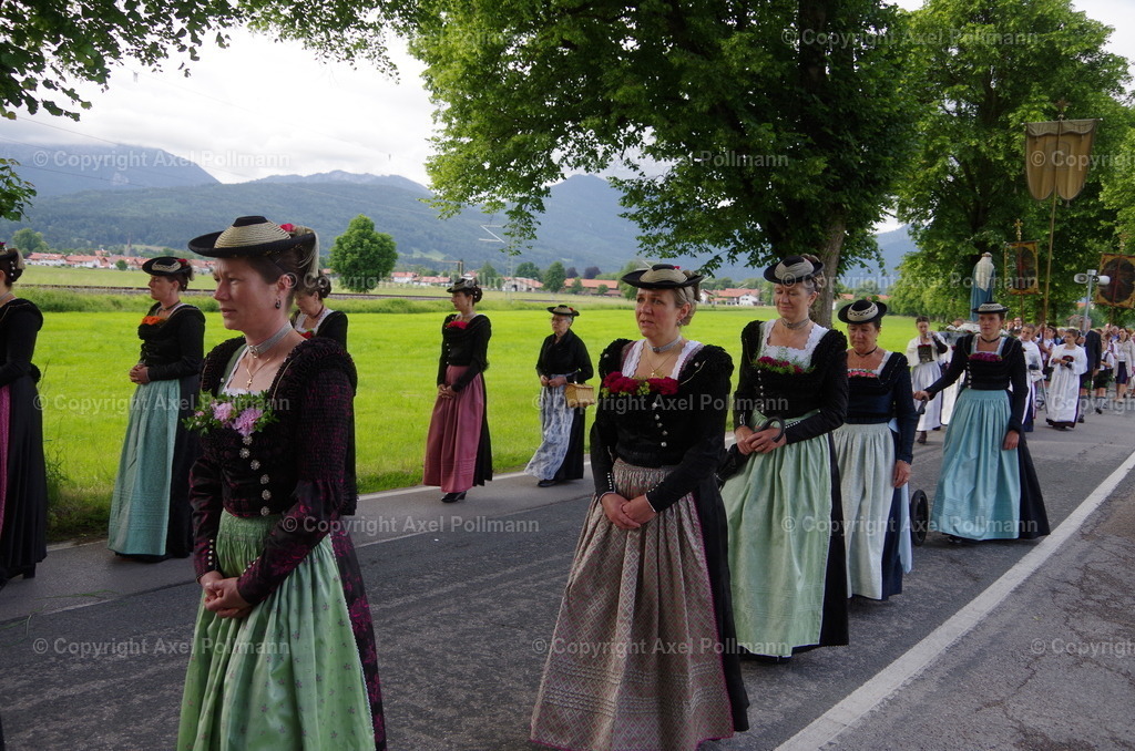 IMGP6213 | fotografiert von Axel PollmannLeonhardi Wallfahrt Benediktbeuern und Murnau, Fronleichnam, Fasching, Landschaft im Loisachtal und Benediktbeuern  - Realisiert mit Pictrs.com