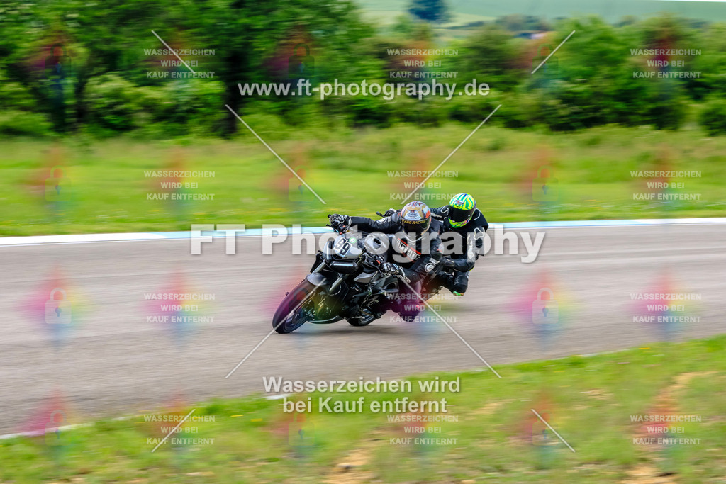 MotoTeam-3512 | Hier findet Ihr Bilder von Touristenfahrten auf der Nürburgring Nordschleife oder von anderen Veranstaltungen die ich besucht habe. Viel Spass beim Durch Schauen 