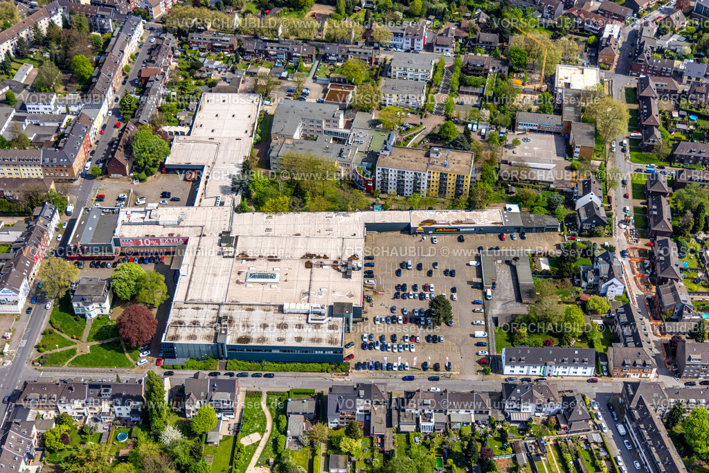 Oberhausen240401152 | Luftbild, XXXLutz Rück Oberhausen Möbelgeschäft mit Parkplatz, Abendfrieden Service GmbH Seniorenzentrum, Schlad, Oberhausen, Ruhrgebiet, Nordrhein-Westfalen, Deutschland