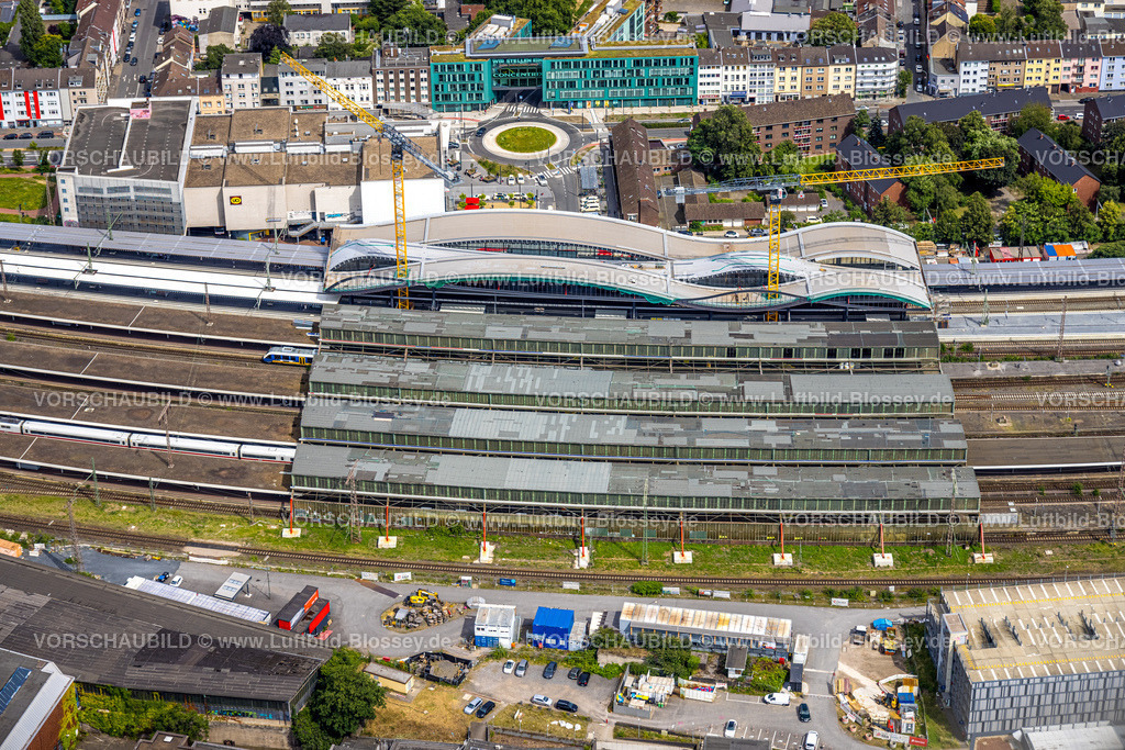 Duisburg240705052-Mitte | Luftbild, Hauptbahnhof Hbf Deutsche Bahn AG, Großbaustelle Hauptbahnhof Gleishalle und Vorplatz Ost, Stadtmitte City Ansicht, Neudorf-Nord, Duisburg, Ruhrgebiet, Nordrhein-Westfalen, Deutschland