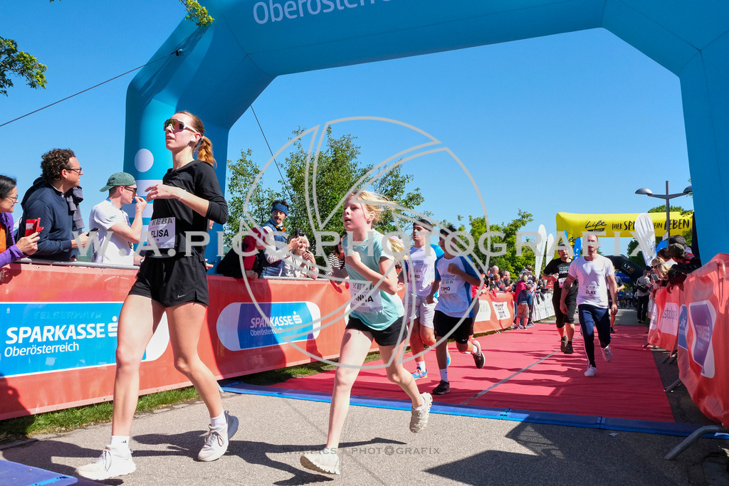 ..... | LINZ,AUSTRIA,27.April 24, Int. 3 Brückenlauf Linz  , Image shows: Photo: WAPICS / Michael ring