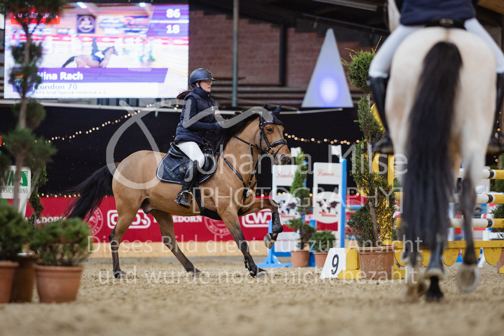 221127_Winterfestival_L-Spr_HPTTY-240 | Deine schönsten Turniermomente als professionelle Fotos! Entdecke hochwertige Pferdesport-Fotografie im Online-Shop. Jetzt Fotos finden & bestellen!