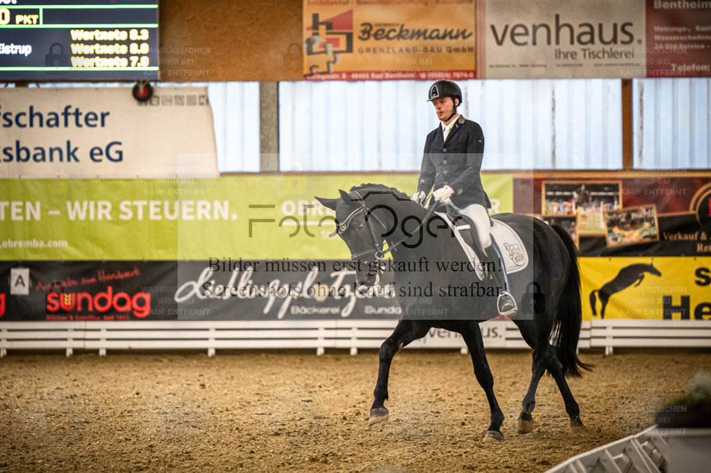 DOS_1409 | Entdecke hochwertige Reitturnierfotos von Foto Oger. Professionell, emotional und authentisch – jetzt Lieblingsmomente im Shop bestellen. - Realisiert mit Pictrs.com