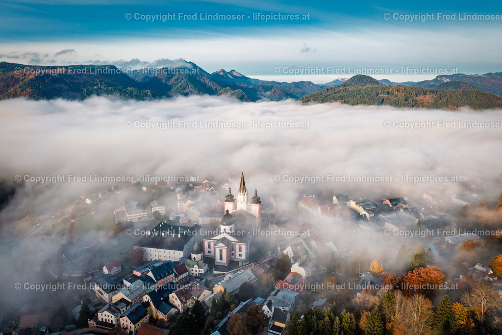 Basilika im Morgennebel 19102025- | default - Realisiert mit Pictrs.com