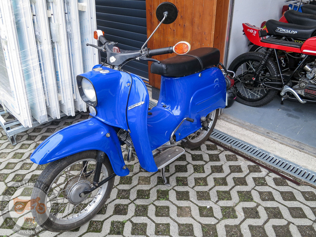 MopedmuseumNeumühl_151023_001 | Bildergalerie von Sport-Ereignissen aber auch von weiteren spannenden Dingen - nicht nur vom Niederrhein. In Anlehnung an den bekannten Spruch von Hanns Dieter Hüsch heißt das Motto: "Niederrhein ist überall".  - Realisiert mit Pictrs.com