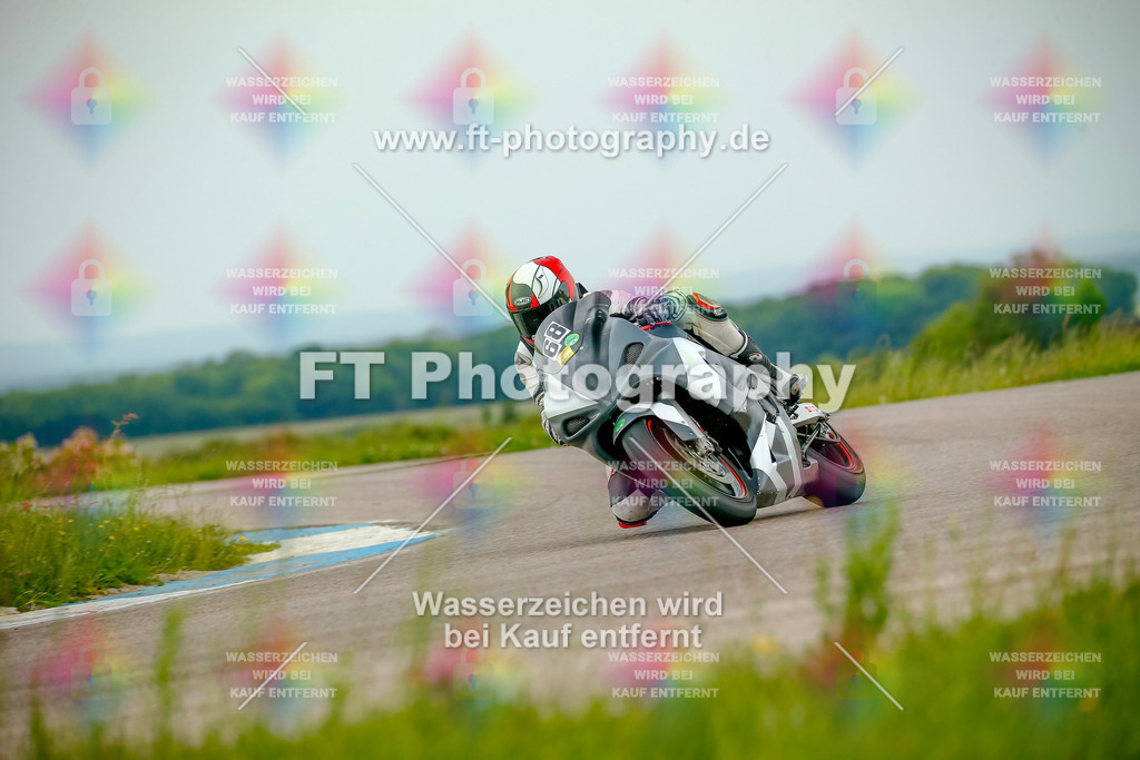 _MOT2117 | Hier findet Ihr Bilder von Touristenfahrten auf der Nürburgring Nordschleife oder von anderen Veranstaltungen die ich besucht habe. Viel Spass beim Durch Schauen 