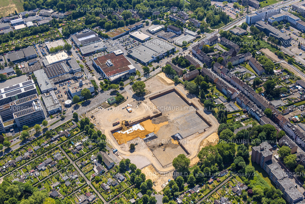 Essen250507612 | Luftbild, Baustelle für Neubau Gesamtschule Altenessen-Süd, zwischen Berthold-Beitz-Boulevard und Bäuminghausstraße, Altenessen, Essen, Ruhrgebiet, Nordrhein-Westfalen, Deutschland