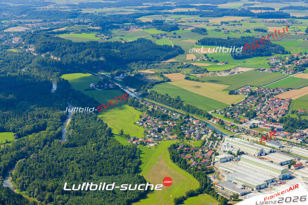 Lengloh Tacherting Bild- Das Luftbild wurde 2025 vom UL-Flugzeug heraus erstellt ( keine Drohnen Bilder! ) - Hochauflösende Luftaufnahme -Nicht vergleichbar mit Google Maps oder Satelittenbilder- Die Geschenkidee !Mit Lizenz und Bildrechte bestellbar