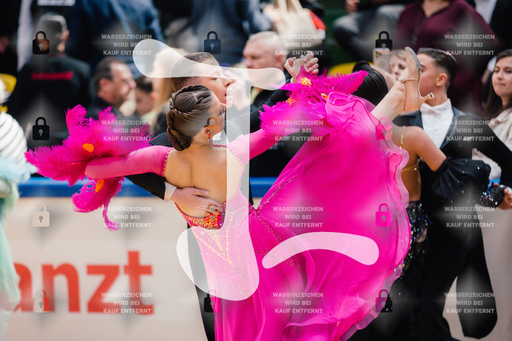 Hessen Tanzt WDSF Open Junior II Standard 10th (210) Tim Gordon _ Luisa Huber (Schwarz-Weiß-Club Pforzheim)-2025-05-17-7444 | Webshop for digital downloads and prints of dance sport, event & show photographer Julian Link - Realisiert mit Pictrs.com