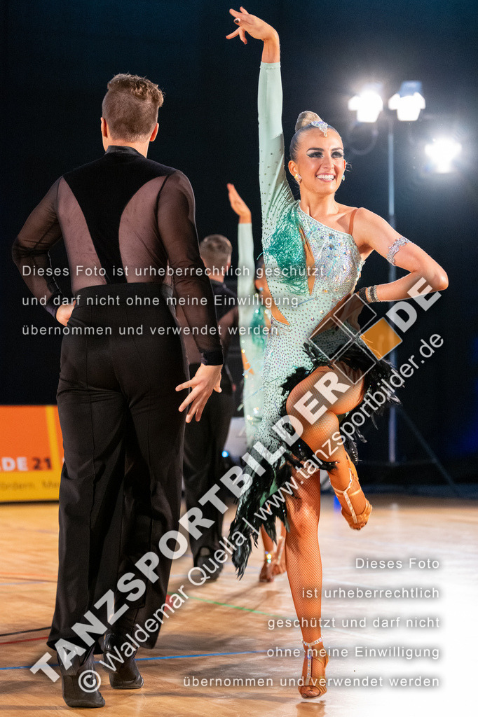 20250503-10448 | Hier finden Sie Tanz Bilder vom Latein und Standard Formationen tanzen. Sportbilder vom Tanzsport. Schöne Fotos und von Weltmeisterschaft, Europameisterschaft, Bundesliga, Regionalliga, Oberliga und Landesliga sowie von GOC Stuttgart, DanceComp, WM Bremen