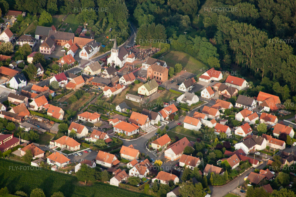 Kesseldorf von Westen | Luftbild: Kesseldorf von Westen in Kesseldorf im Bundesland Bas-Rhin in Frankreich. Foto: IMG_30602.jpg vom 09.07.2010 durch Werner Riehm/FLY-FOTO.de - Realisiert mit Pictrs.com