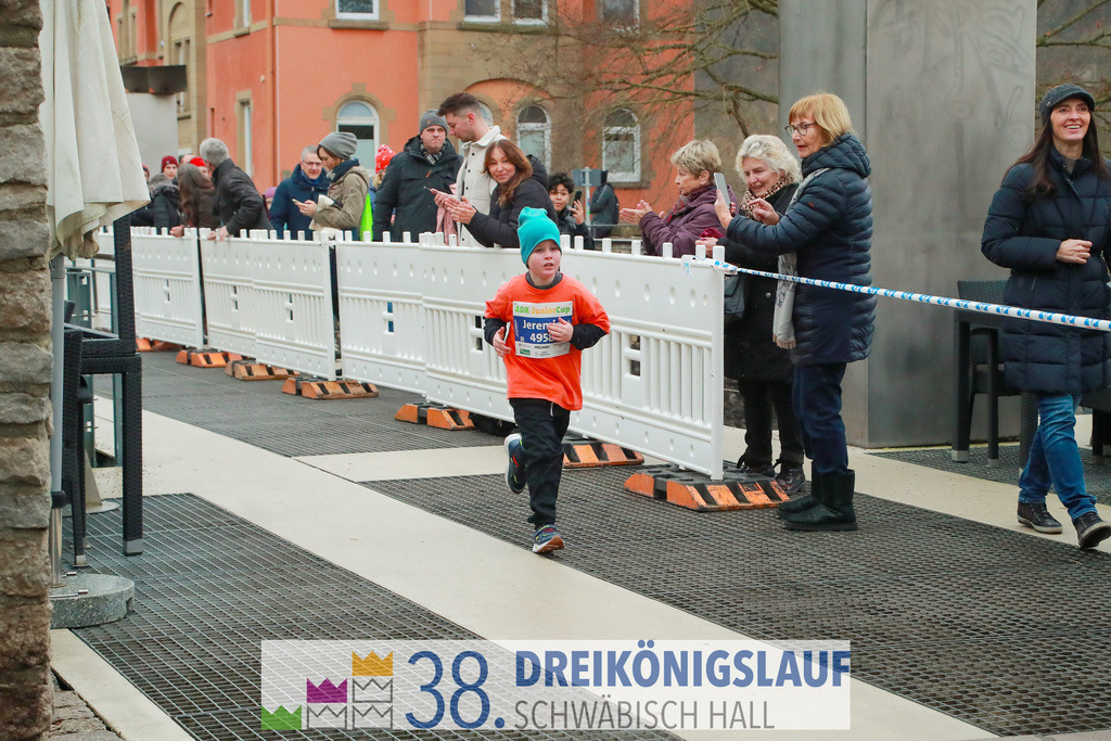 400m AOK Junior Cup | 3 Koenigslauf 2024 400m AOK Junior Cup - Realisiert mit Pictrs.com
