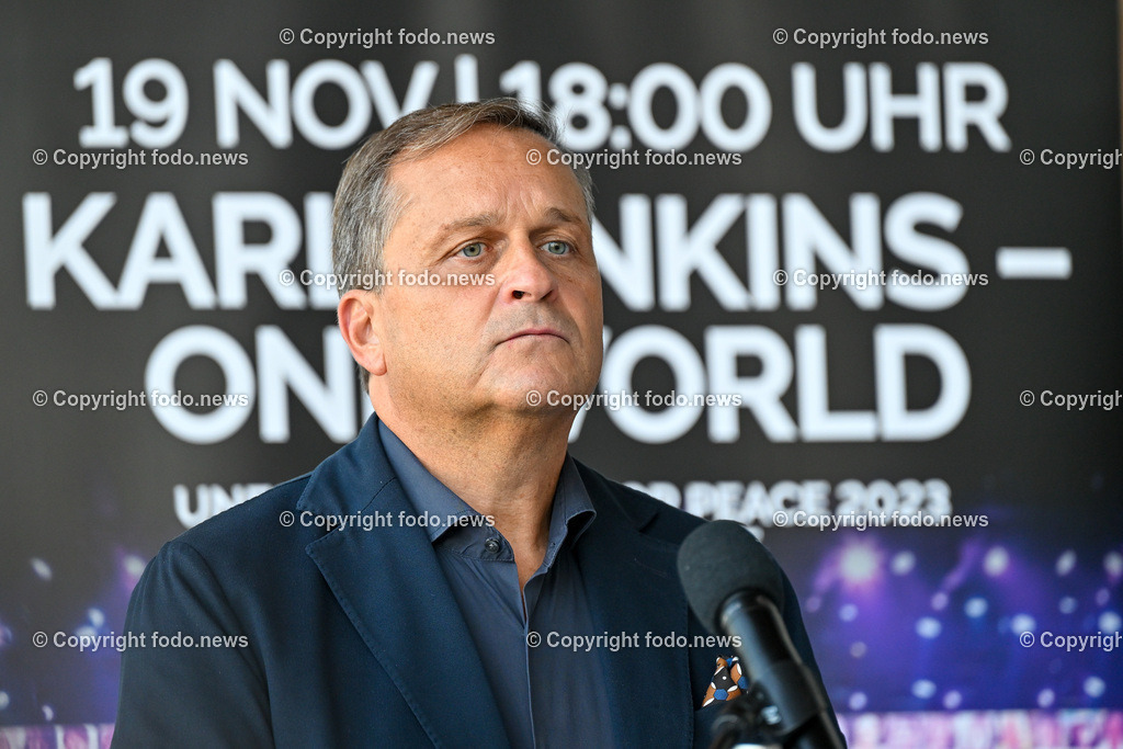 Pressekonferenz Brucknerhaus Linz_ Karl Jenkins _ One World Unesco Concert for Peace 2023_ 20.09.2023-21 | 20.09.2023, Brucknerhaus Linz, AUT, Pressekonferenz Brucknerhaus Linz, Karl Jenkins – One World Unesco Concert for Peace 2023, im Bild Dietmar Kerschbaum (Kuenstlerischer Vorstandsdirektor LIVA, Brucknerhaus-Intendant)