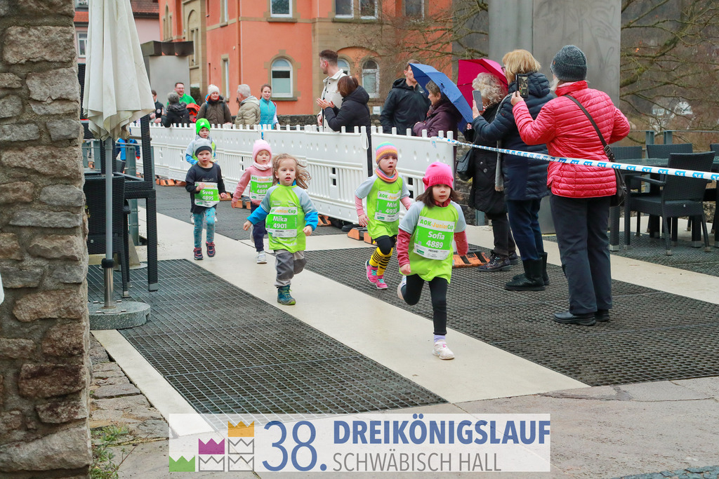 400m AOK Junior Cup | 3 Koenigslauf 2024 400m AOK Junior Cup - Realisiert mit Pictrs.com
