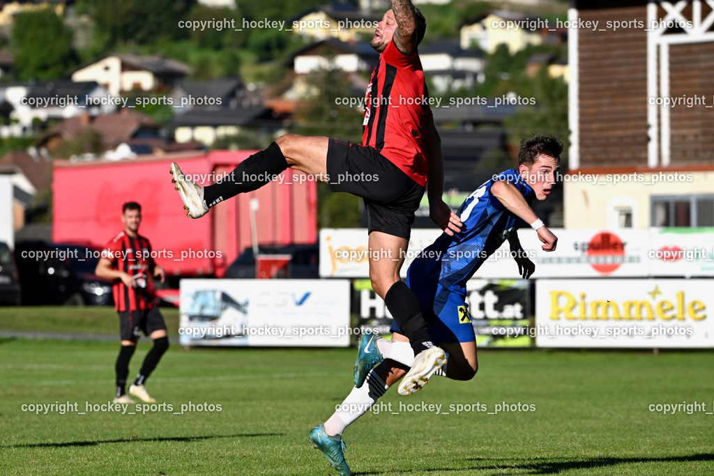 ATUS Nötsch vs. Thal Assling | #91 Christian Lussnig ATUS Nötsch, #10 Julian Jakob Moser Thal Assling, ATUS Nötsch vs. Thal Assling, ATUS Nötsch vs. Thal Assling am 31.08.2025 in Nötsch (Dobratsch Arena), Austria, (Photo by Bernd Stefan)