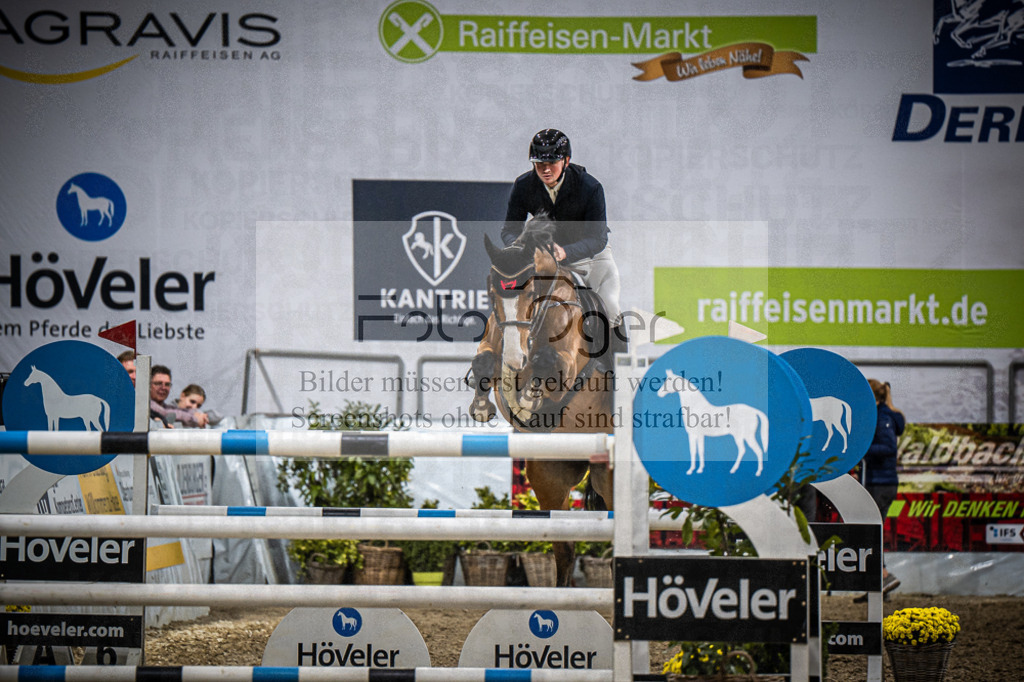 DOS_3064 | Entdecke hochwertige Reitturnierfotos von Foto Oger. Professionell, emotional und authentisch – jetzt Lieblingsmomente im Shop bestellen.Deutschlandweite Turnierfotografie. - Realisiert mit Pictrs.com