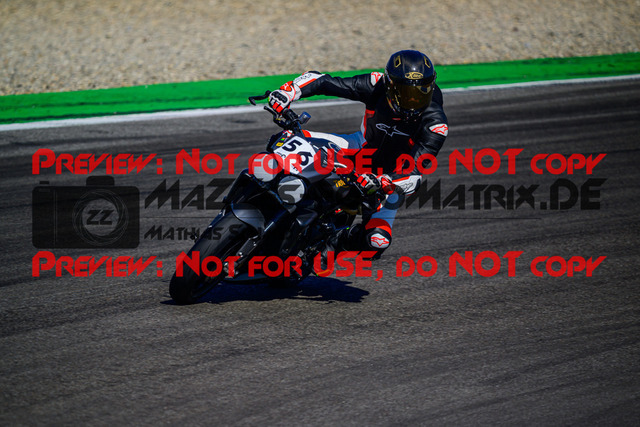 MaZZes_Fotomatrix_20250407_6007705_7756 | GELB