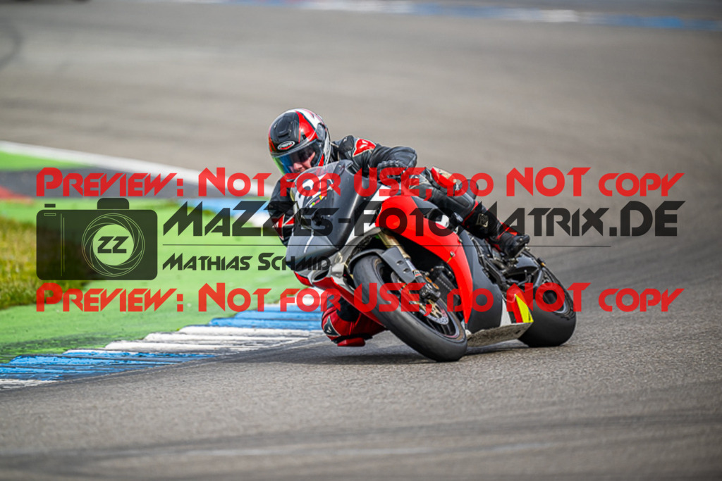 MaZZes_FotoMatrix_230410_6242 | GELB