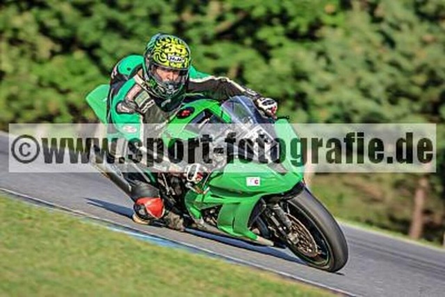 spof8498 | Professionelle Fotos von Sportveranstaltungen, aber auch Hochzeiten und anderen Events. - Realisiert mit Pictrs.com