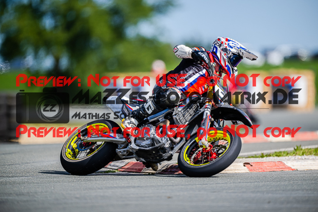 MaZZes_FotoMatrix_220903_3517 | UE40