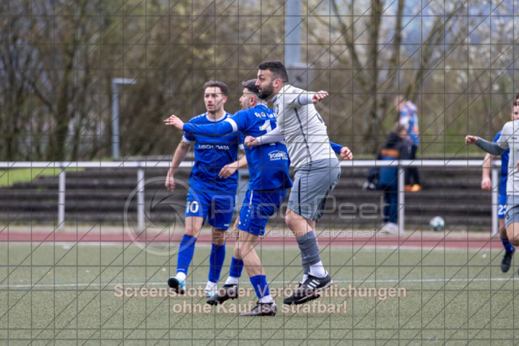 20250330_170641_0848 | #,TSG Salach (blau) vs. SC Geislingen II (weiß/grau), Fußball, Bezirksliga - Bezirk Neckar/Fils, 20. Spieltag, Saison 2024/2025, Kunstrasensportplatz, Staufenecker Str. 41, 73084 Salach, 30.03.2025 - 15:30 Uhr,Foto: PhotoPeet-Sportfotografie/Peter Harich