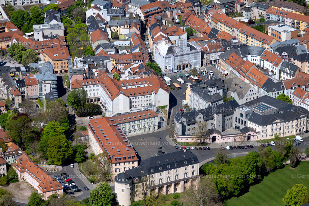 4026815 | WEIMAR 07.05.2020 Palais der " Herzogin Anna Amalia Bibliothek " am Platz der Demokratie in Weimar im Bundesland Thüringen, Deutschland. Weiterführende Informationen bei: Ingenieurbüro Trabert + Partner,  Klassik Stiftung Weimar,  PICHLER Ingenieure GmbH,  SIX Engineers GmbH. // Palace " Herzogin Anna Amalia Bibliothek " on place Platz d. Demokratie in Weimar in the state Thuringia, Germany. Further information at: Ingenieurbuero Trabert + Partner,  Klassik Stiftung Weimar,  PICHLER Ingenieure GmbH,  SIX Engineers GmbH. Foto: Gerhard Launer