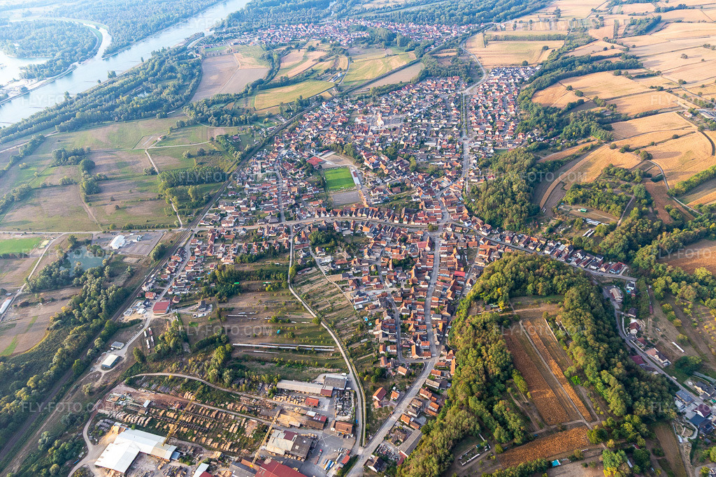 Aerial view: View of the town in Mothern in the state Bas-Rhin, France.Photo: IMG_008743.jpg taken on 09/20/2020 by Werner Riehm/FLY-FOTO.comResolution of the original: 5472 x 3648 px