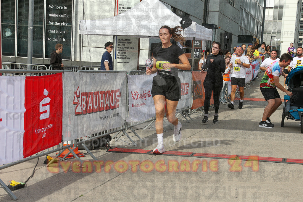 250920_1337_EX1_5842 | Sportfotografie im Rhein-Sieg Kreis, Köln, Bonn, NRW, Rheinland Pfalz, Hessen, etc. Unser Tätigkeitsfeld umfasst den Laufsport vom Volkslauf über den Marathon, Duathlon, Triathon bis zum Ultralauf wie Kölnpfad Ultra oder Schindertrail.