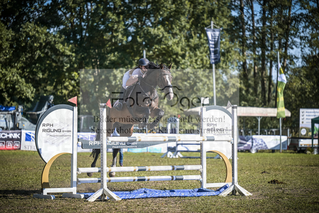DOS_0358 | Entdecke hochwertige Reitturnierfotos von Foto Oger. Professionell, emotional und authentisch – jetzt Lieblingsmomente im Shop bestellen.Deutschlandweite Turnierfotografie. - Realisiert mit Pictrs.com