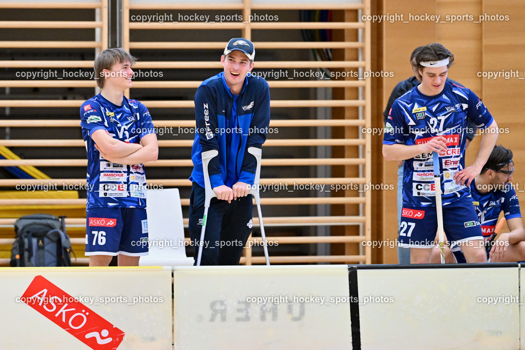 VSV Unihockye vs. KAC Floorball | #76 Florian Achernig VSV Unihockey, #66 Jakob Rainer VSV Unihockey, #27 Lukas Florianschitz VSV Unihockey, VSV Unihockye vs. KAC Floorball, VSV Unihockye vs. KAC Floorball am 13.04.2025 in Villach (Ballspielhalle St. Martin), Austria, (Photo by Bernd Stefan)