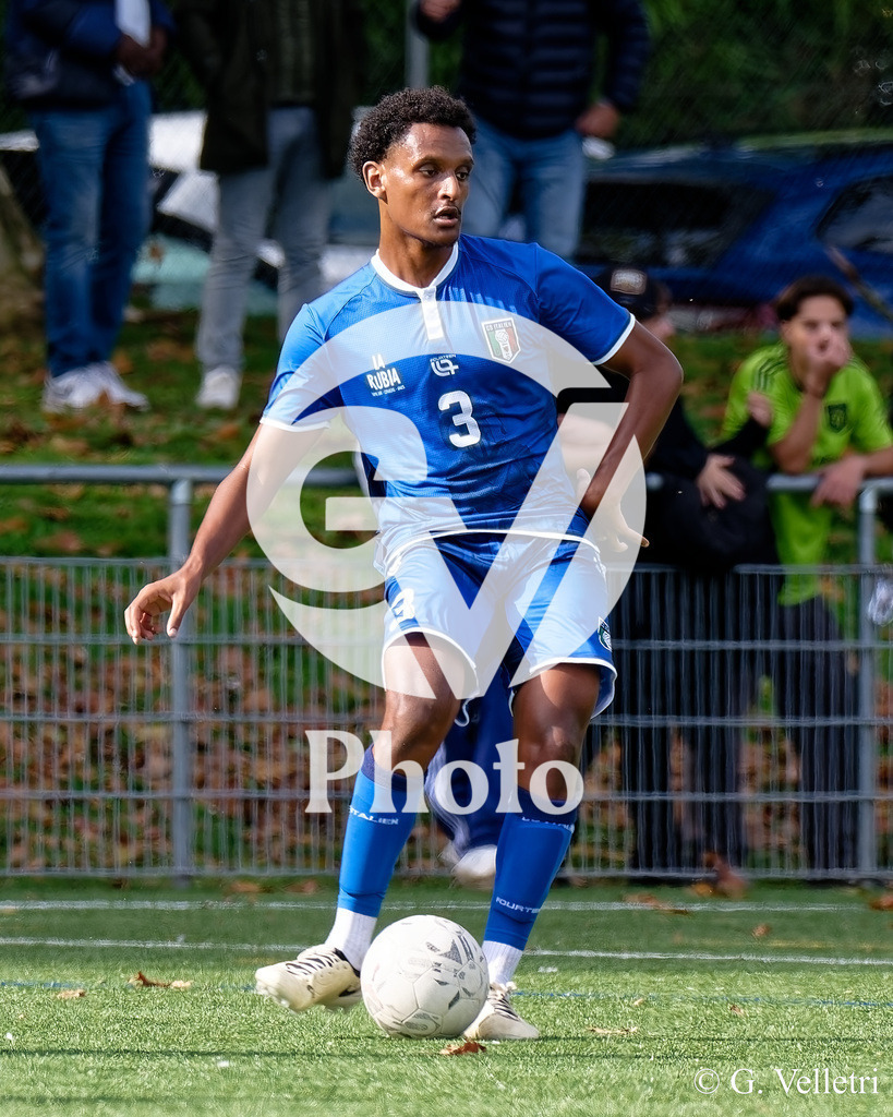 Youth League A - CS Italien - FC Plan-les-Ouates | Esrom Zerimariam Teklab (3 CS Italien) durant le match de Youth League A entre CS Italien et FC Plan-les-Ouates au Stade du Bois-de-la-Bâtie à Petit-Lancy, Suisse
