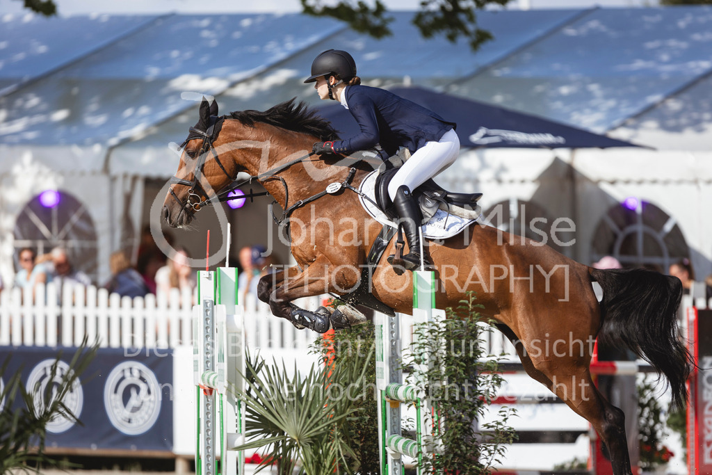 240711_BHO_M1-Spr-1-634 | Deine schönsten Turniermomente als professionelle Fotos! Entdecke hochwertige Pferdesport-Fotografie im Online-Shop. Jetzt Fotos finden & bestellen!