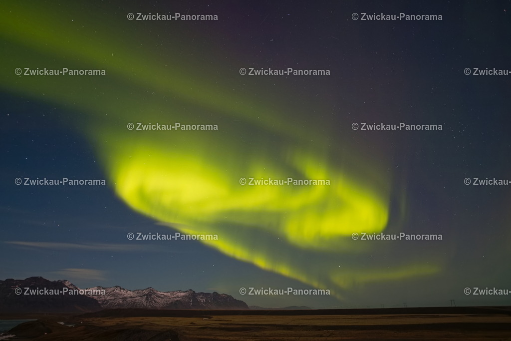 Island - Polarlicht | Urban. Natur. Panorama. Luftbild. 
Der Bildershop für aufregende Perspektiven!
Für Deko, Wandbild und Kalender!
Wir bringen LED-Bilder zum Leuchten!
