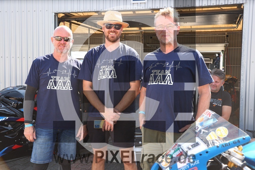teams-20240905_04836 | Schöne Erinnerungen an spannende Momente - das festzuhalten ist unser Job. PIXELrace.de ist seit 2003 auf den Rennstrecken Europas unterwegs um die Action draußen beim Fahren und die wunderbare Stimmung imm Fahrerlager für euch einzufangen.