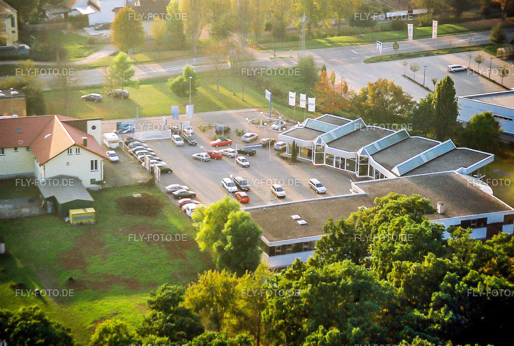 Gewerbegebiet Lauterburger Straße mit AutO Bohlender | Luftbild: Gewerbegebiet Lauterburger Straße mit AutO Bohlender in Kandel im Bundesland Rheinland-Pfalz in Deutschland. Foto: NEG564302.jpg vom 21.10.2005 durch Werner Riehm/FLY-FOTO.de - Realisiert mit Pictrs.com