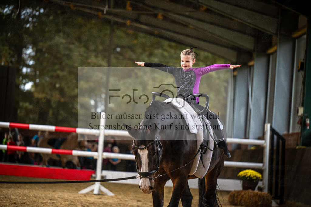 DOS_0047 | Entdecke hochwertige Reitturnierfotos von Foto Oger. Professionell, emotional und authentisch – jetzt Lieblingsmomente im Shop bestellen.Deutschlandweite Turnierfotografie. - Realisiert mit Pictrs.com