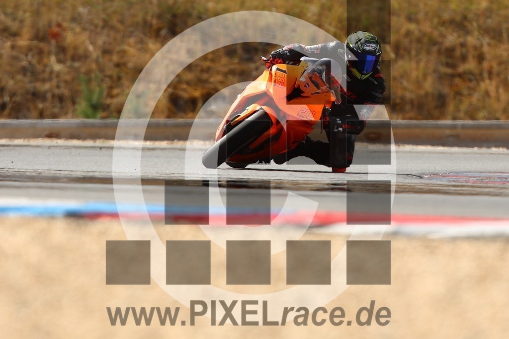 1288-20260828_02556 | Schöne Erinnerungen an spannende Momente - das festzuhalten ist unser Job. PIXELrace.de ist seit 2003 auf den Rennstrecken Europas unterwegs um die Action draußen beim Fahren und die wunderbare Stimmung imm Fahrerlager für euch einzufangen.