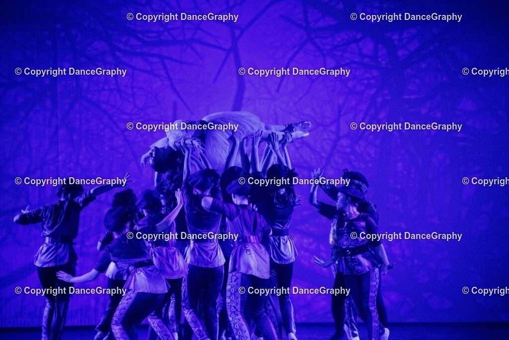 GPHY1685 | DanceGraphy - Realisiert mit Pictrs.com