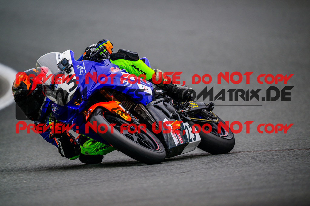 MaZZes_FotoMatrix_240531_6007705_2001 | SSP300