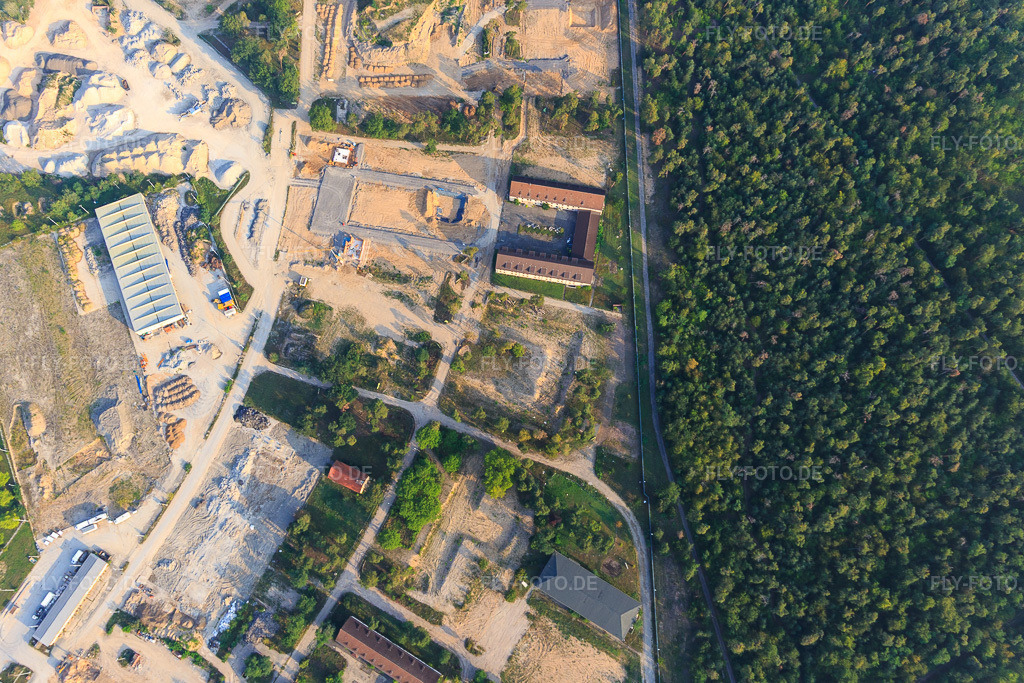 Luftbild: George-Sullivan-Ring auf dem Gelände der ehemalige SULLIVAN US-Kasernen am Käfertaler Wald im Ortsteil Käfertal in Mannheim im Bundesland Baden-Württemberg in Deutschland. Foto: IMG_117010.jpg vom 25.08.2019 durch Werner Riehm/FLY-FOTO.de