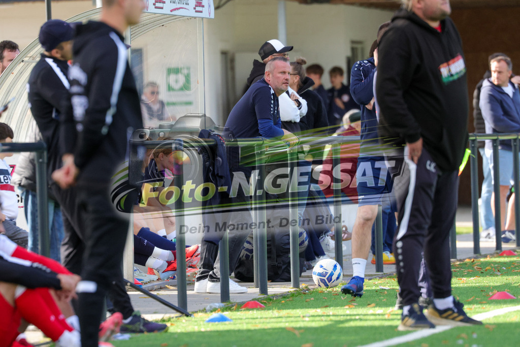 VfL Holsen - TV Elverdissen | Auf dem Bild zu sehen: VfL Holsen: Marco KniggeVfL Holsen, TV Elverdissen, Saison 26/27, Kreisliga A, Holsen, Deutschland - Realisiert mit Pictrs.com