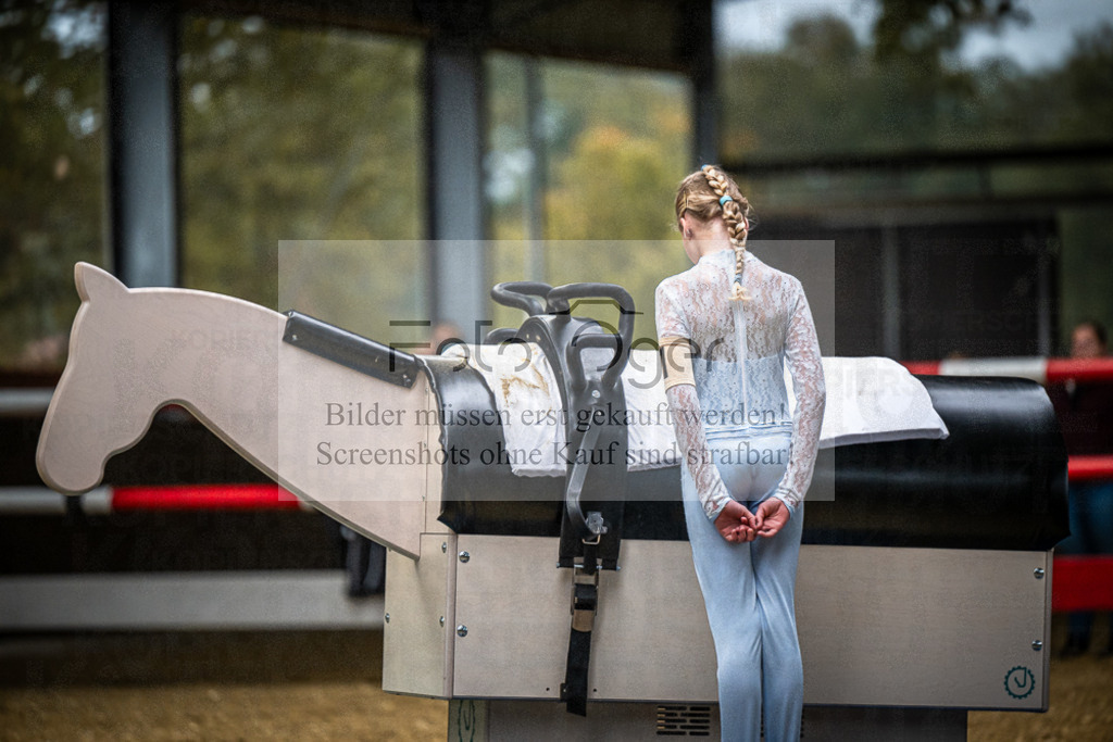 DOS_0718 | Entdecke hochwertige Reitturnierfotos von Foto Oger. Professionell, emotional und authentisch – jetzt Lieblingsmomente im Shop bestellen.Deutschlandweite Turnierfotografie. - Realisiert mit Pictrs.com