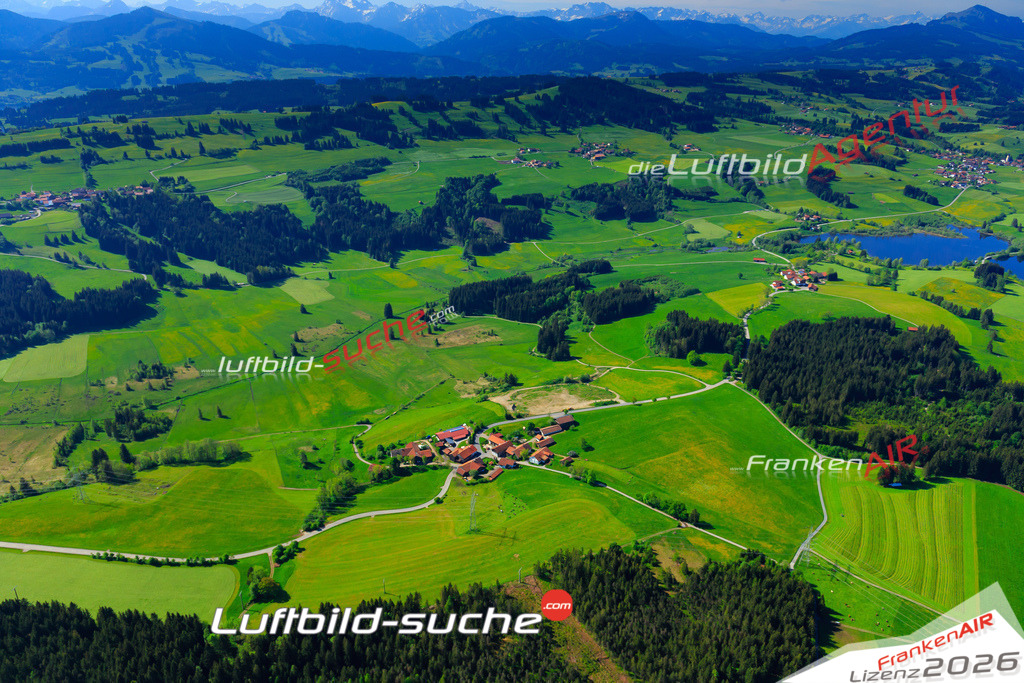 Die Luftaufnahme der Stadt Oy Mittelberg wurde vom UL-Flugzeug heraus erstellt ( keine Drohne )- hohe Auflösung für beste Qualität