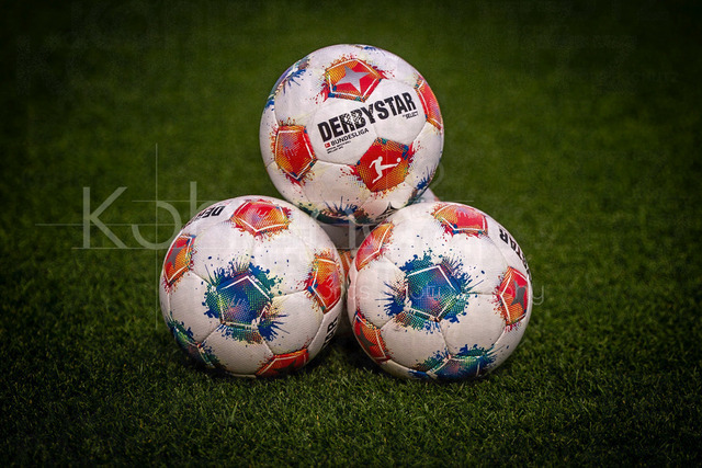 German Bundesliga, Bayer 04 Leverkusen vs. RB Leipzig, 02.05.2026 | LEVERKUSEN, GERMANY - MAY 2, 2026 :  Three balls before the German Bundesliga match on gameday 32 between Bayer 04 Leverkusen vs. RB Leipzig at BayArena on May 2, 2026 in Leverkusen, Germany. DFL REGULATIONS PROHIBIT ANY USE OF PHOTOGRAPHS AS IMAGE SEQUENCES AND/OR QUASI-VIDEO.